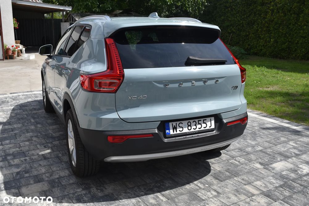 Volvo XC 40 T5 AWD Geartronic Momentum Pro - 4