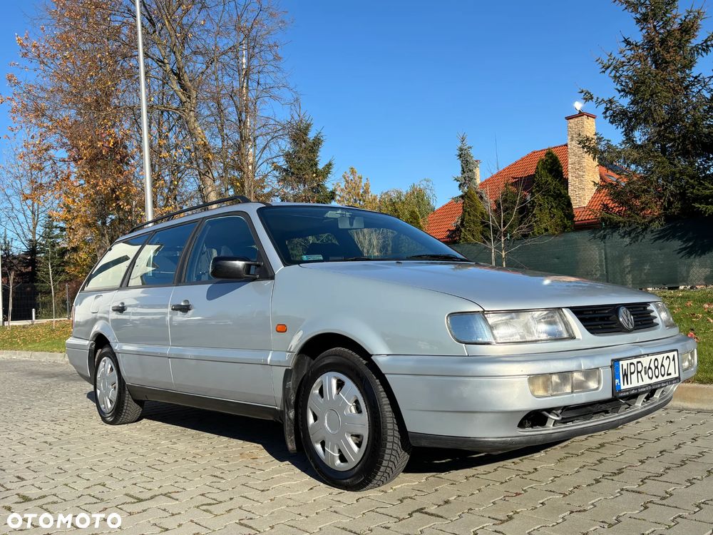 Volkswagen Passat Variant 1.8 GL - 13