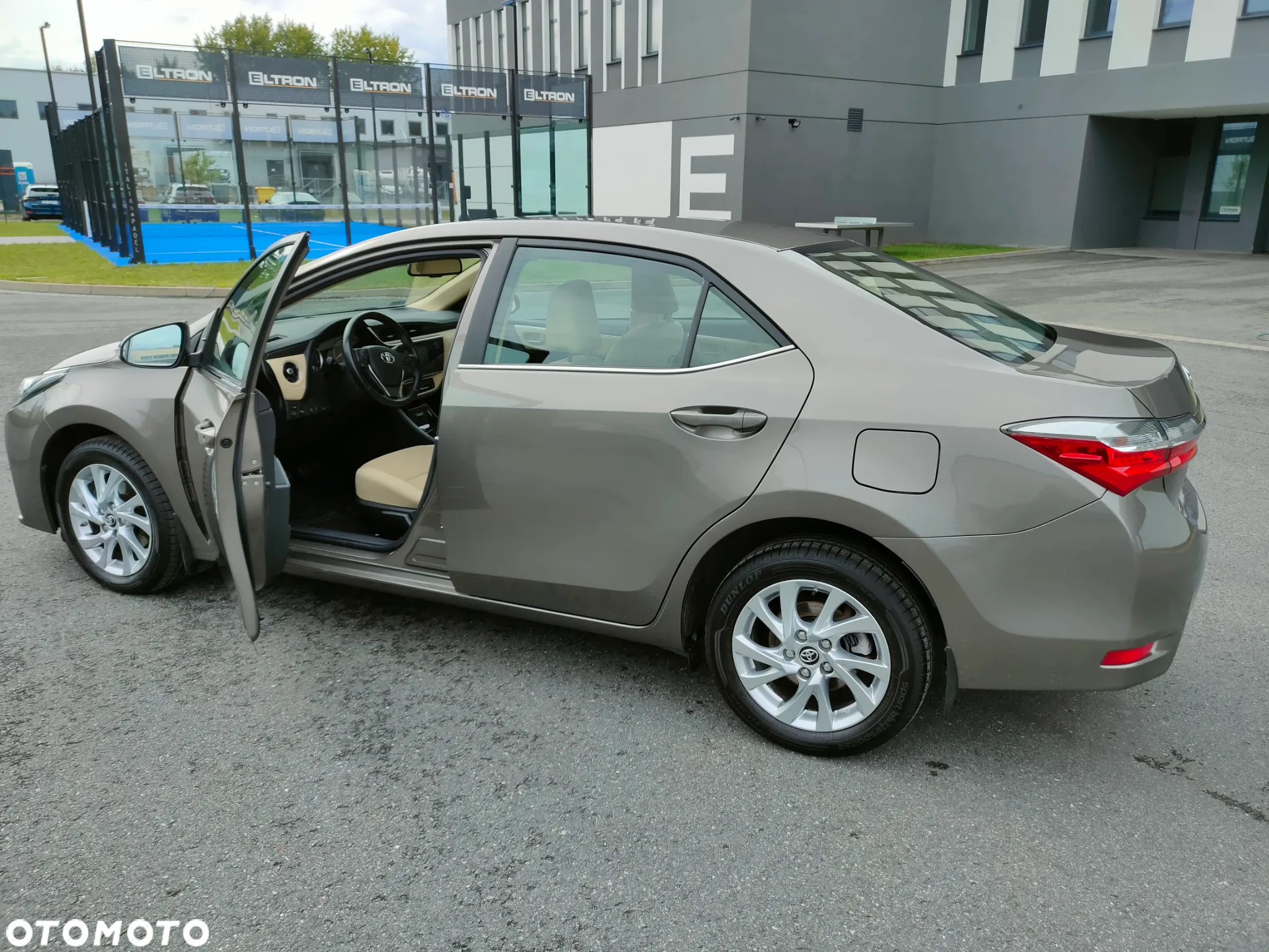 Toyota Corolla 1.6 Comfort - 6
