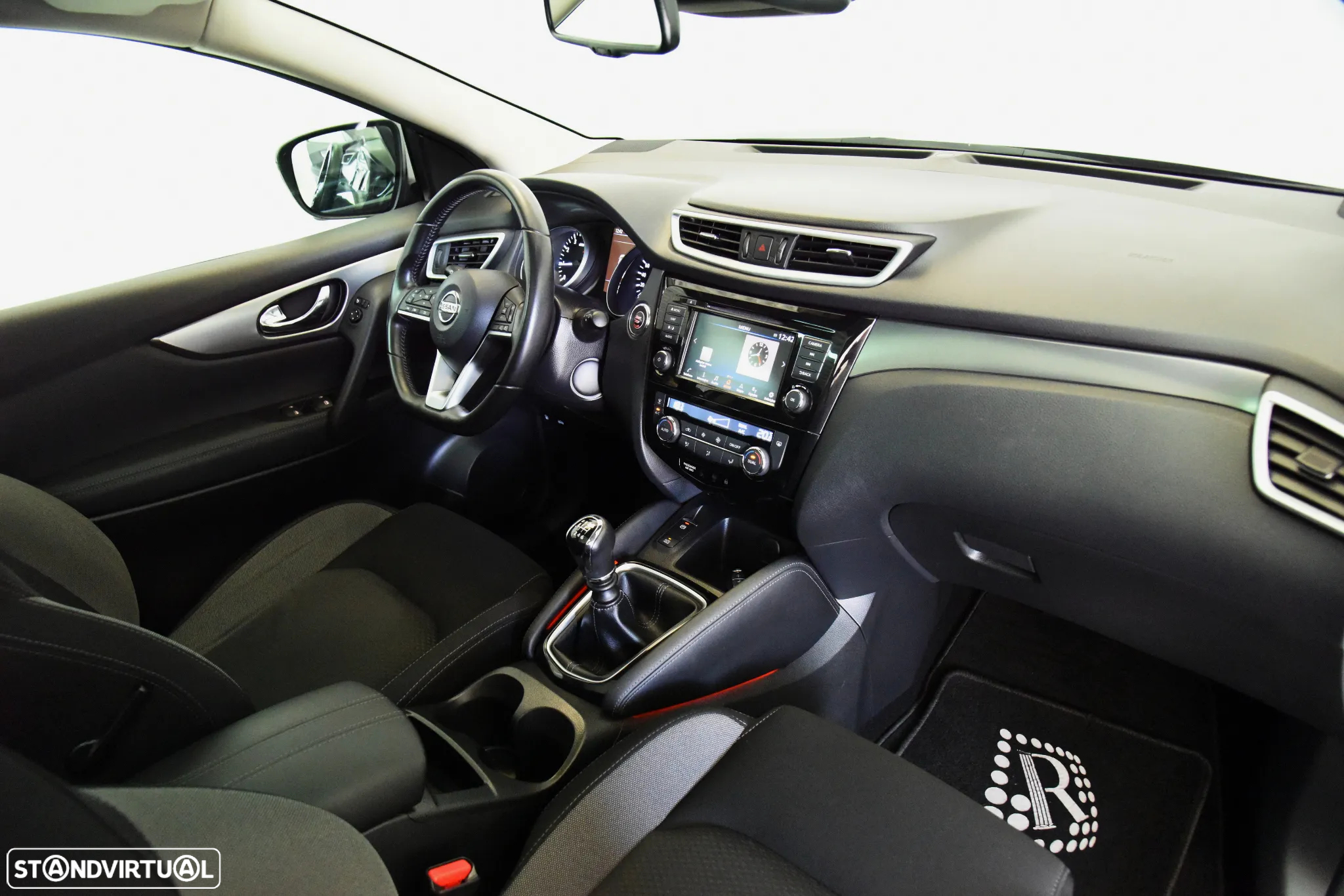 Nissan Qashqai 1.3 DIG-T N-Connecta - 23