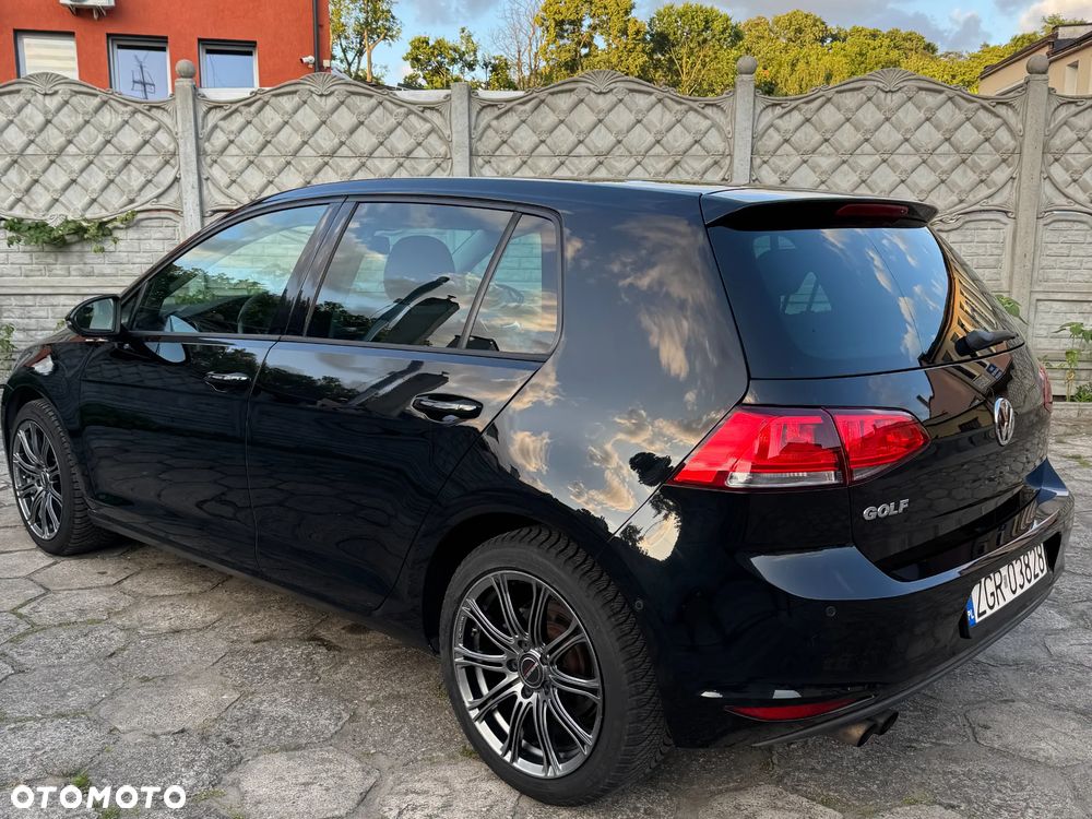 Volkswagen Golf - 15