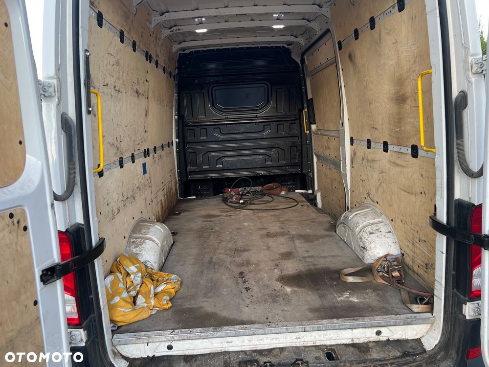 Volkswagen Crafter 177 koni tył napęd, hak3,5T 60 netto , f-vat - 10