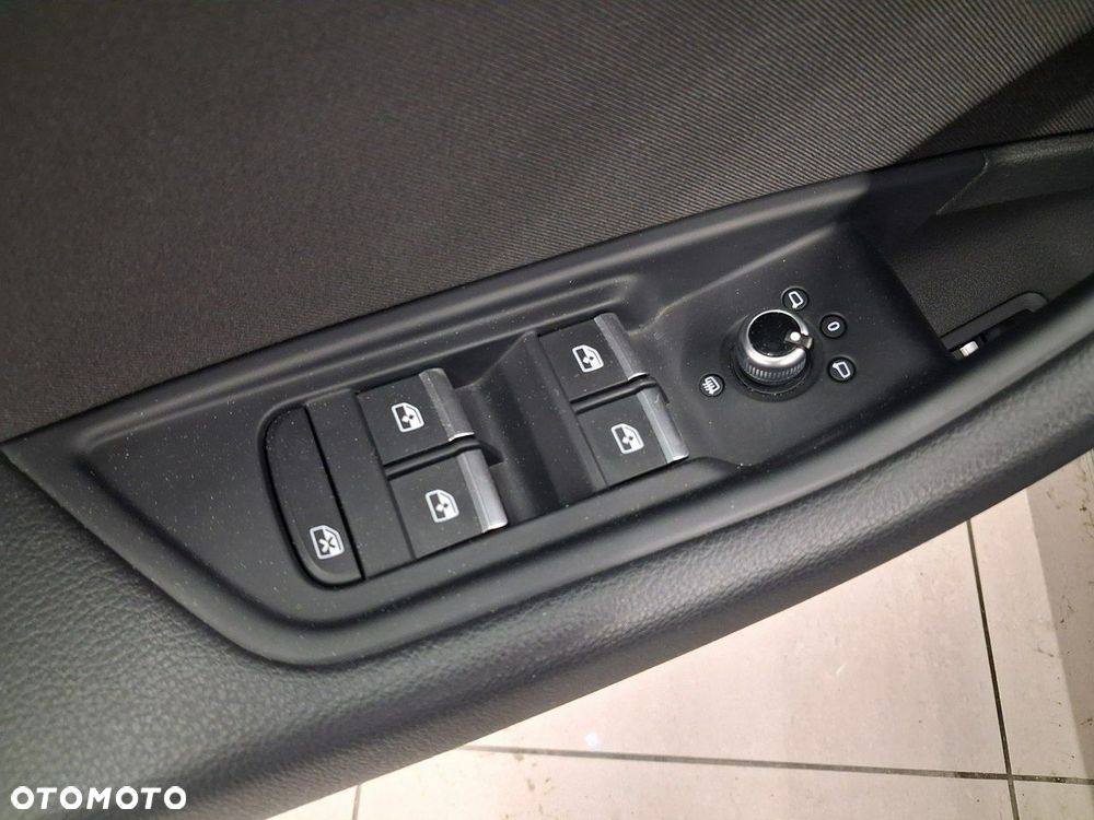 Audi A4 Limousine - 16