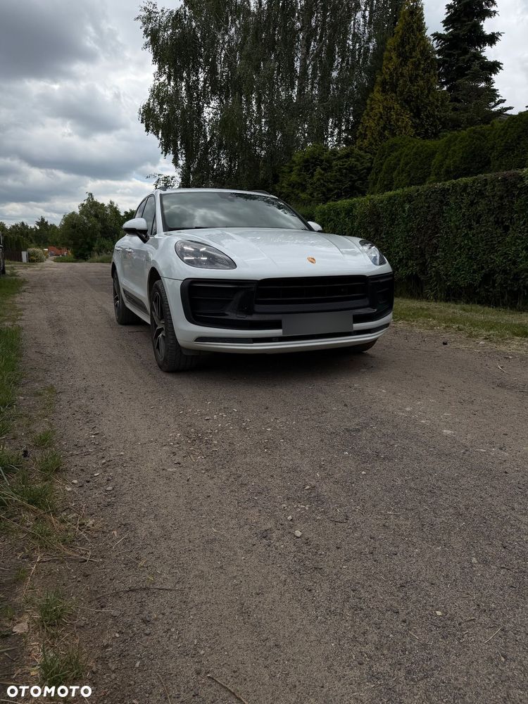 Porsche Macan Standard - 1