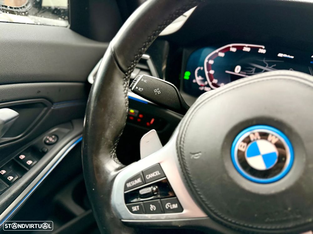 BMW 320 e Pack M Auto - 19