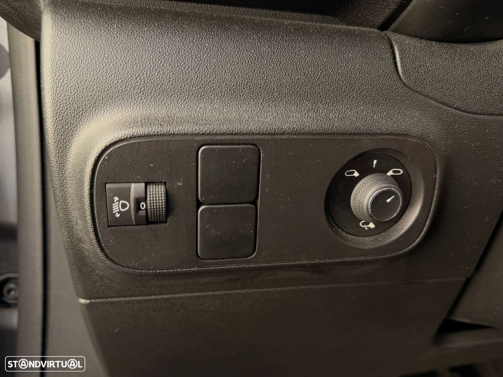 Citroën C3 1.2 PureTech Feel - 33