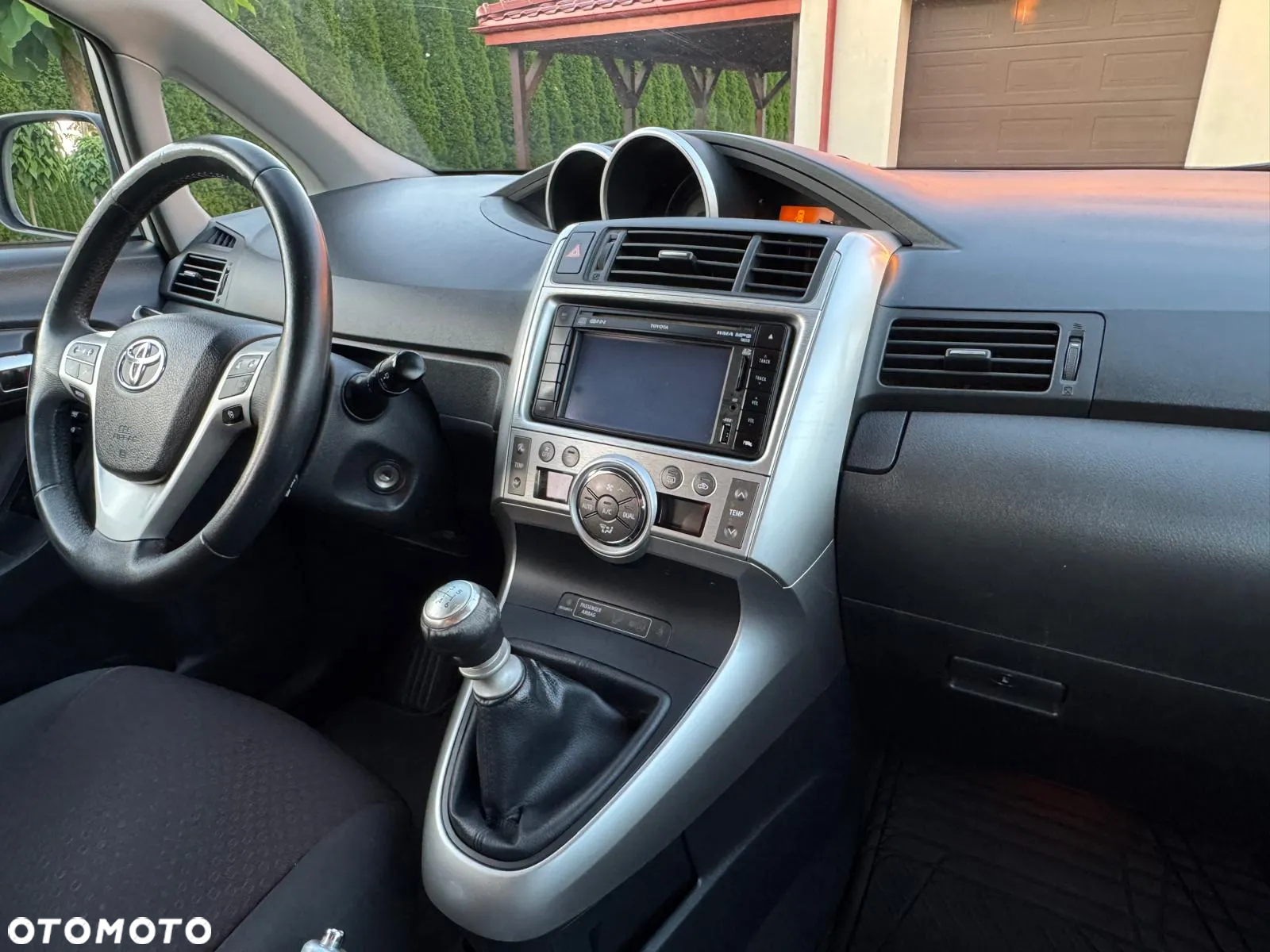 Toyota Verso 2.0 D-4D Premium - 22