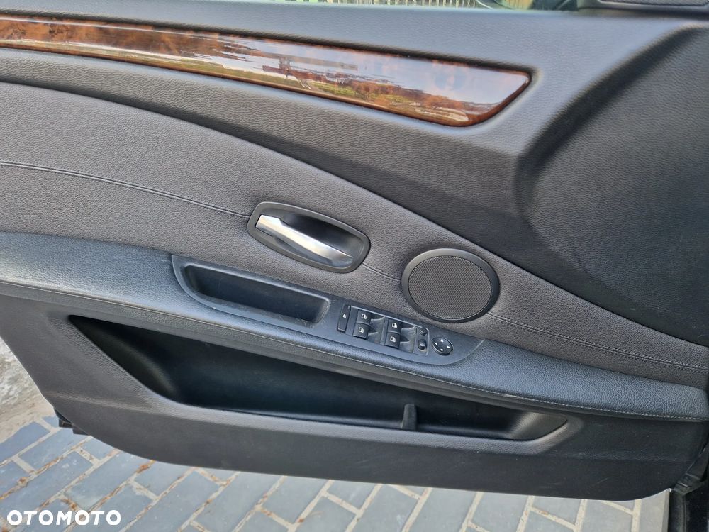 BMW Seria 5 530d xDrive - 11