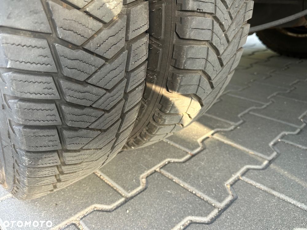 Iveco Daily 50-180 2023 Rok Chłodnia 8 palet + winda Himatic - 15