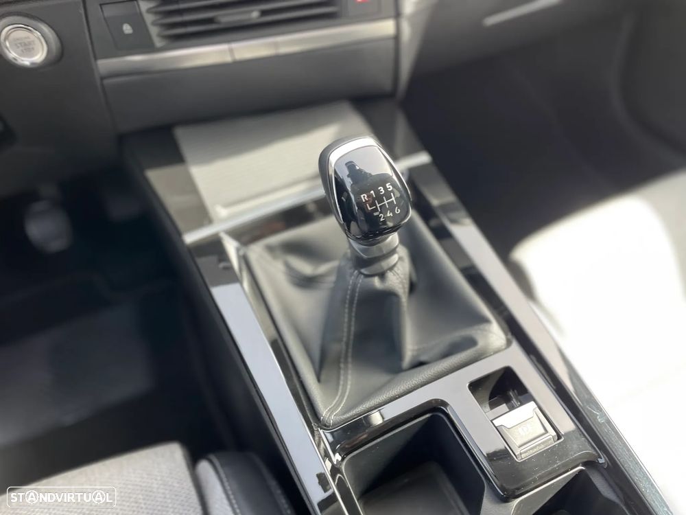 Opel Astra 1.2 T Elegance - 12