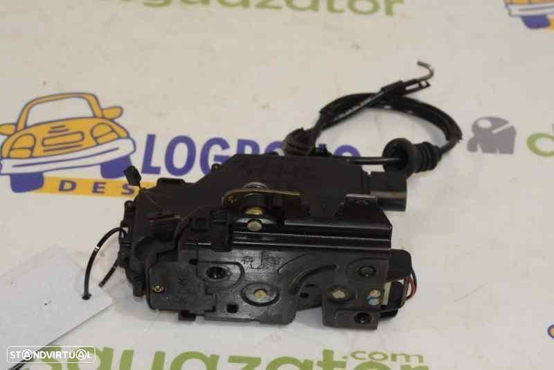 FECHADURA PORTA TRASEIRA DIREITA VOLKSWAGEN BORA BERLINA 1J21998 - 1