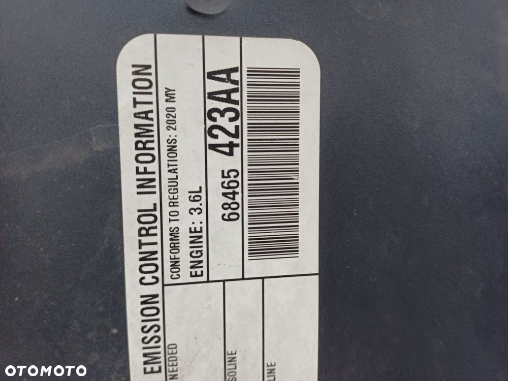 Jeep Grand Cherokee - 24