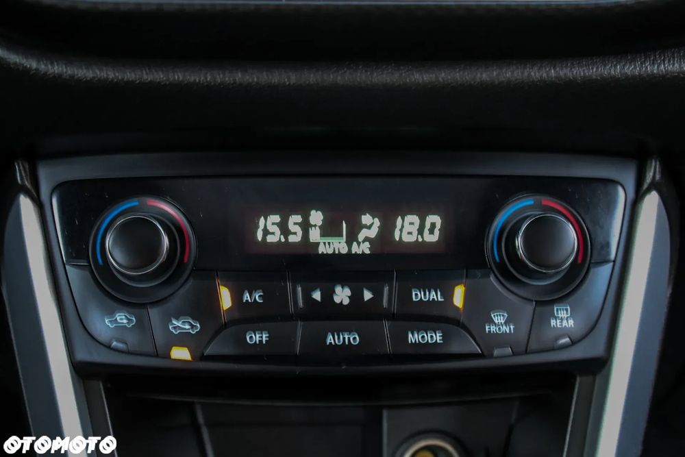 Suzuki SX4 S-Cross 1.6 DDiS Premium - 36