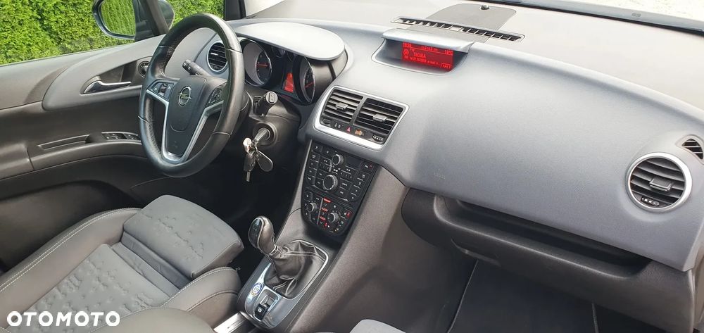 Peugeot 207 - 33