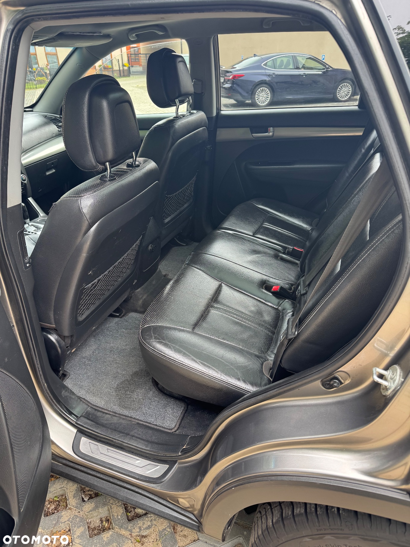 Kia Sorento - 8