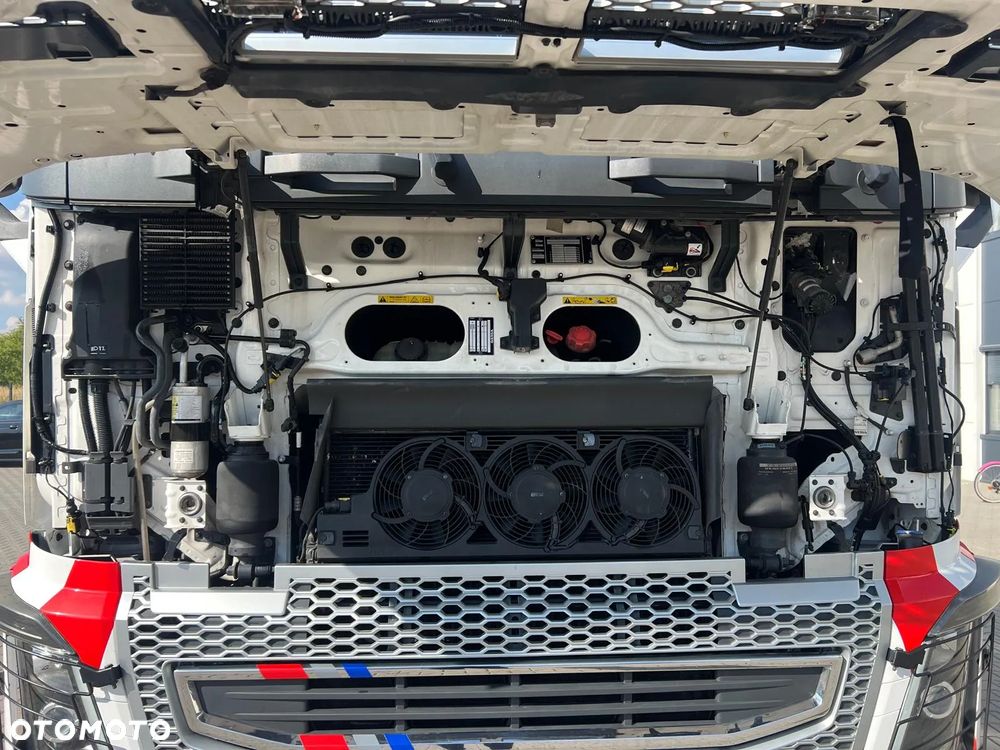 Volvo FH16 6x4 - 16