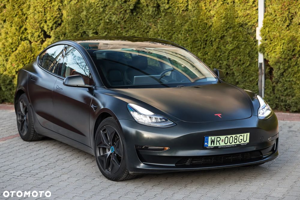 Tesla Model 3 - 2