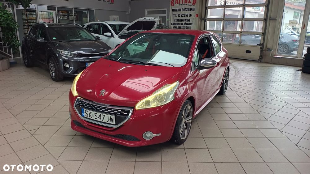 Peugeot 208 1.6 THP GTi - 11