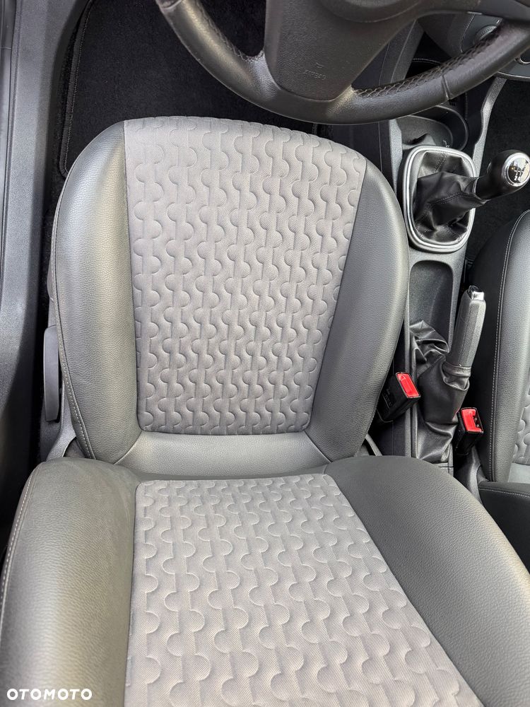 Opel Corsa 1.4 16V Active - 16