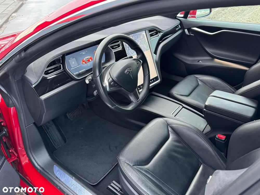 Tesla Model S - 5
