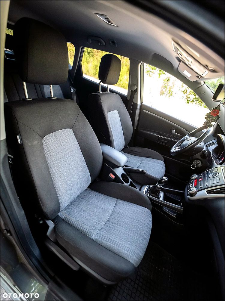 Kia Ceed - 35