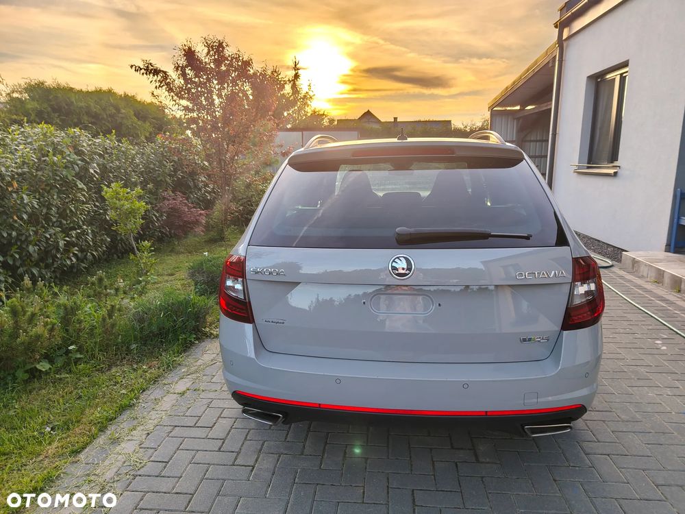 Skoda Octavia 2.0 TDI DSG RS - 4