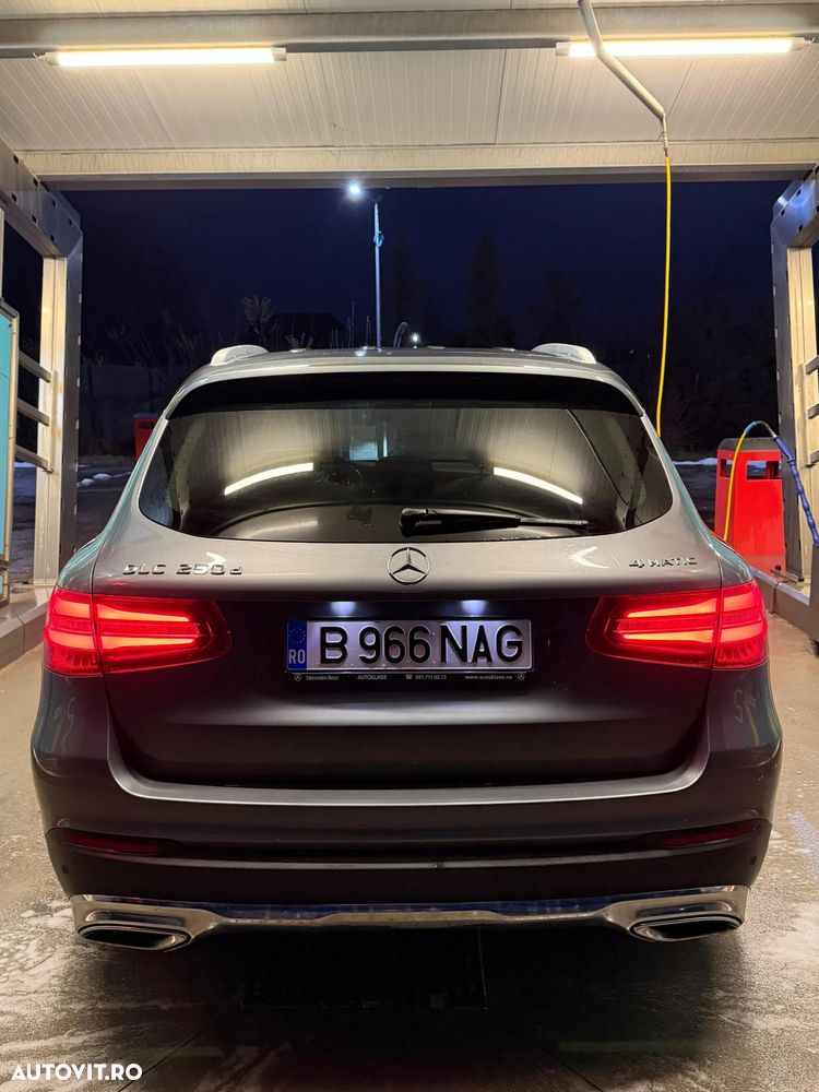 Mercedes-Benz GLC - 4