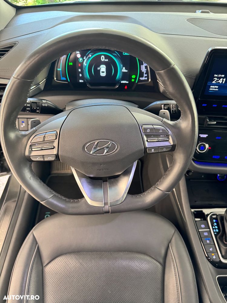 Hyundai IONIQ - 14