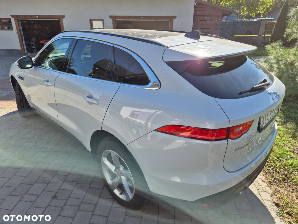 Jaguar F-Pace P250 AWD - 8