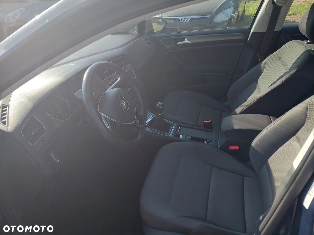 Volkswagen Golf - 11