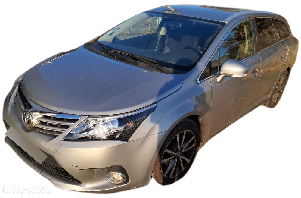 Toyota Avensis SW 2.0 D-4D Luxury+Navi - 2