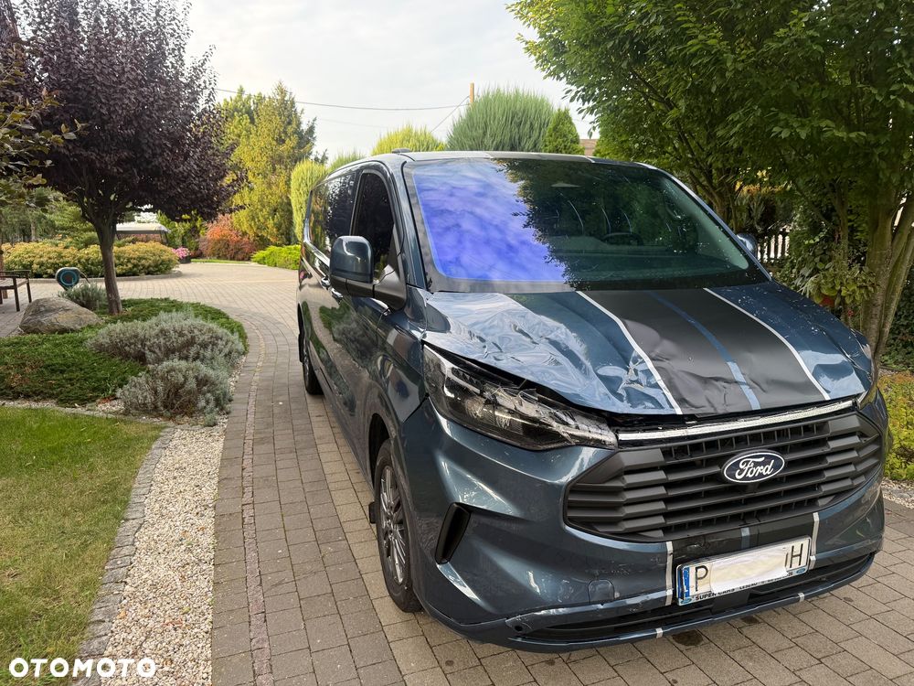 Ford Transit Custom 320 L2H1 Limited 2.0 150KM - 11