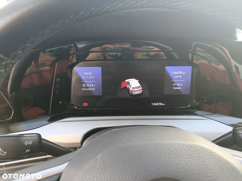 Volkswagen Golf - 25