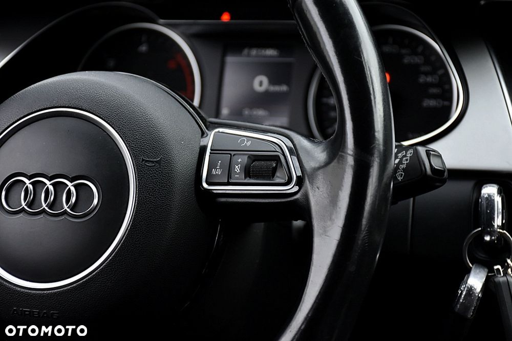 Audi A4 Avant 2.0 TDI DPF quattro S tronic S line Sportpaket - 22