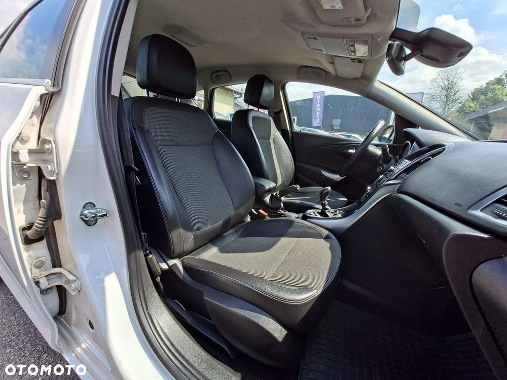 Opel Astra 1.4 T Cosmo EU6 - 25