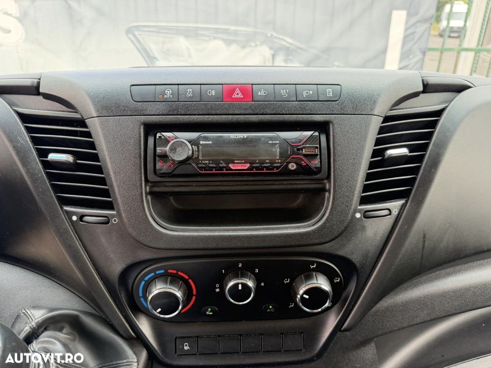 Iveco Daily 3.0 D BOX 8 EUROPALETI LIFT SPATE - 27