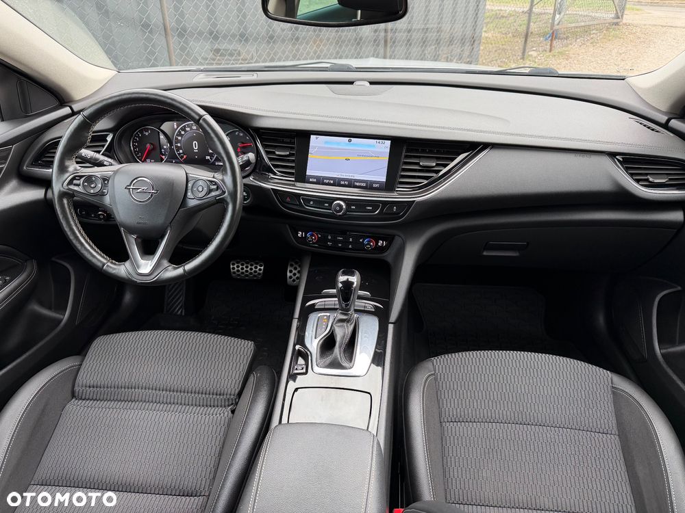 Opel Insignia - 8