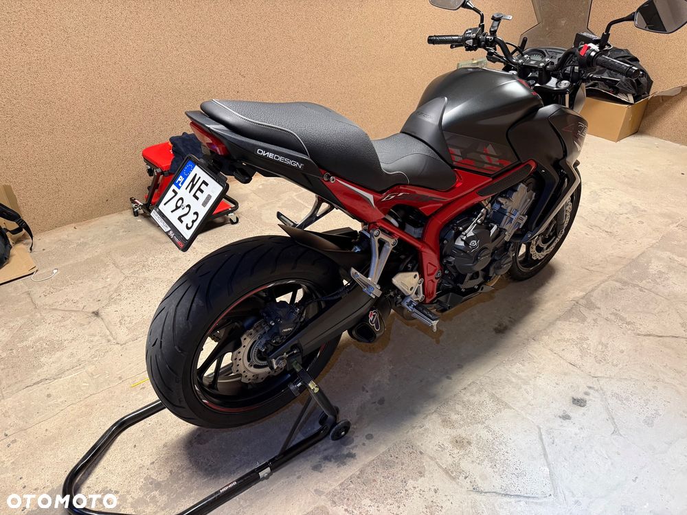 Honda CB - 18