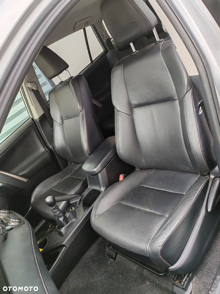 Fotele wnętrze pasy kanapa tył skóry wnętrze Toyota RAV-4 IV 12-18