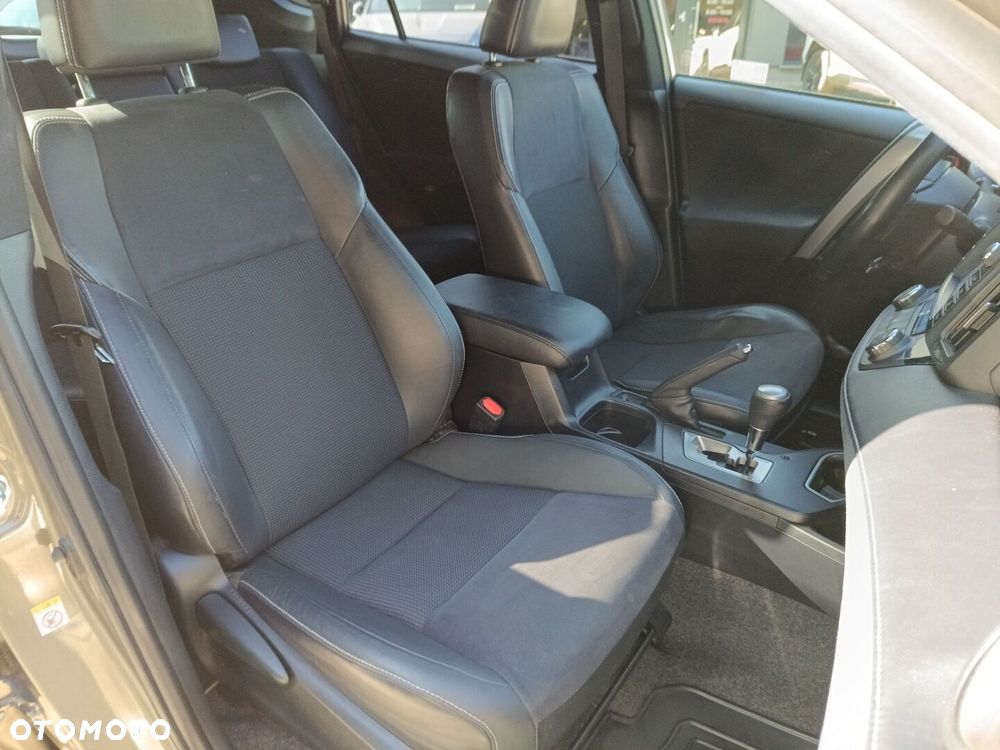 Toyota RAV4 Hybrid Prestige 4x4 - 24