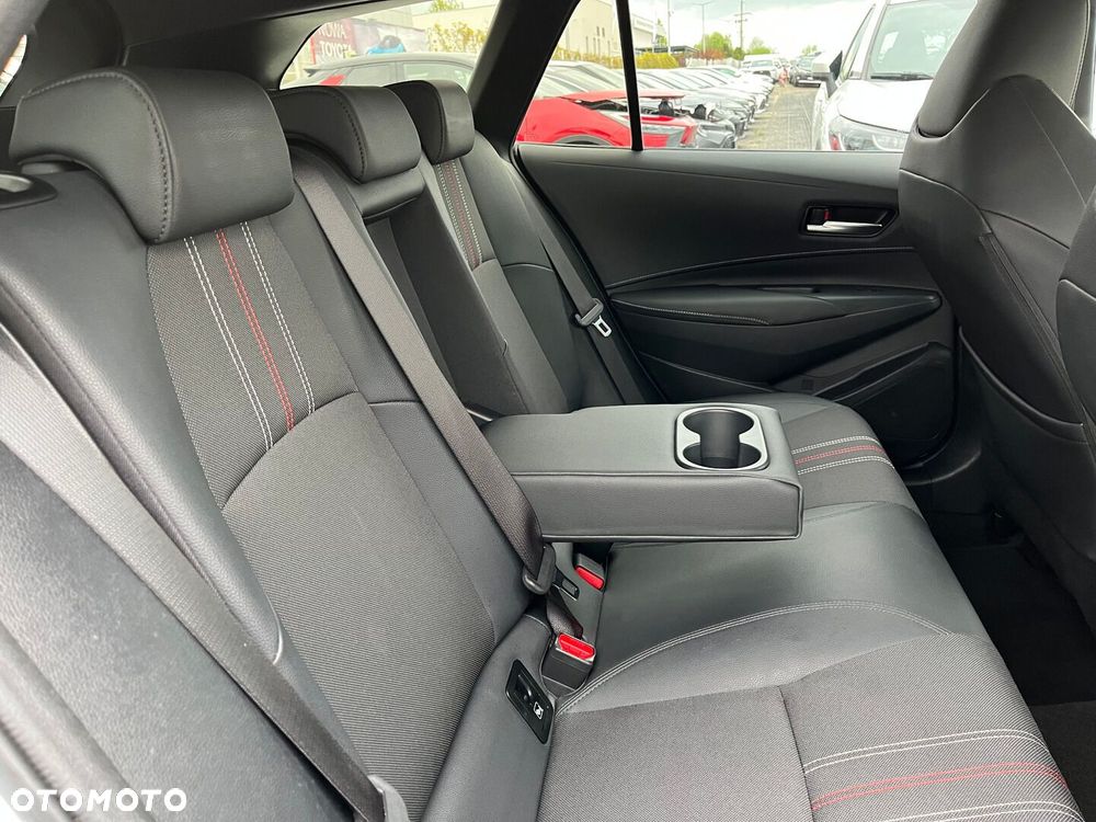 Toyota Corolla 1.8 Hybrid GR Sport - 28
