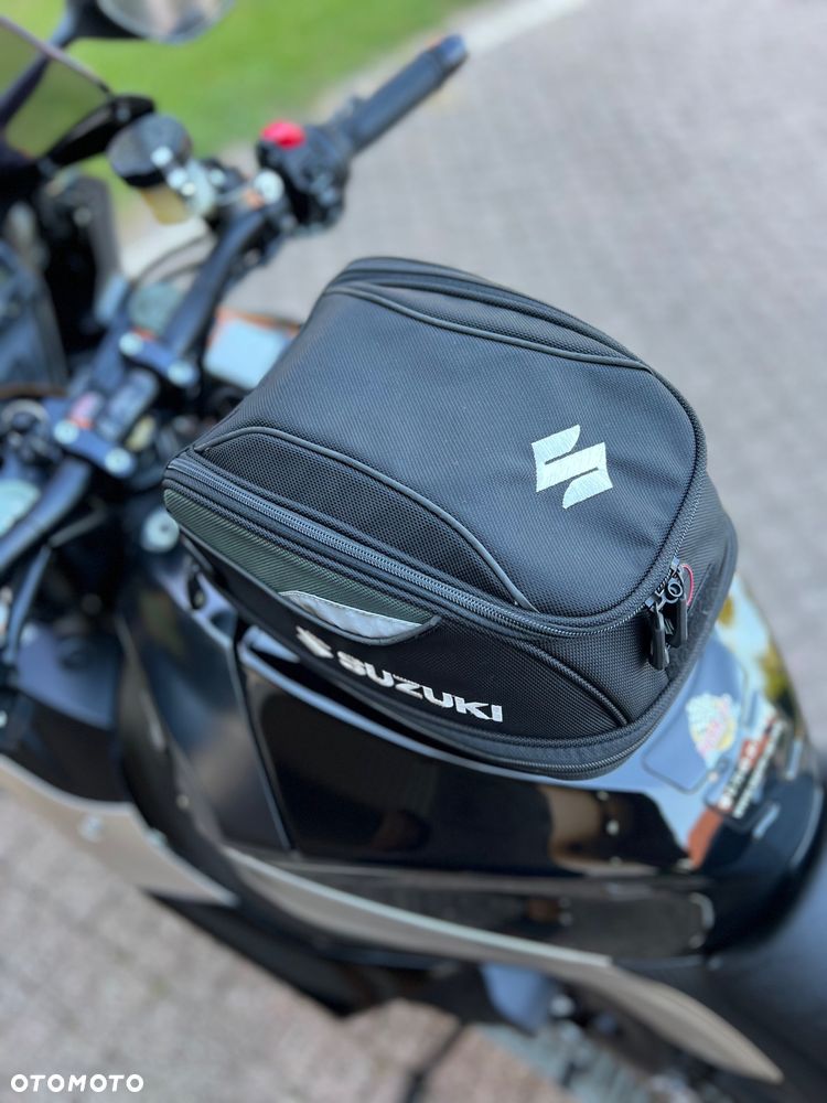 Suzuki GSX-R - 19
