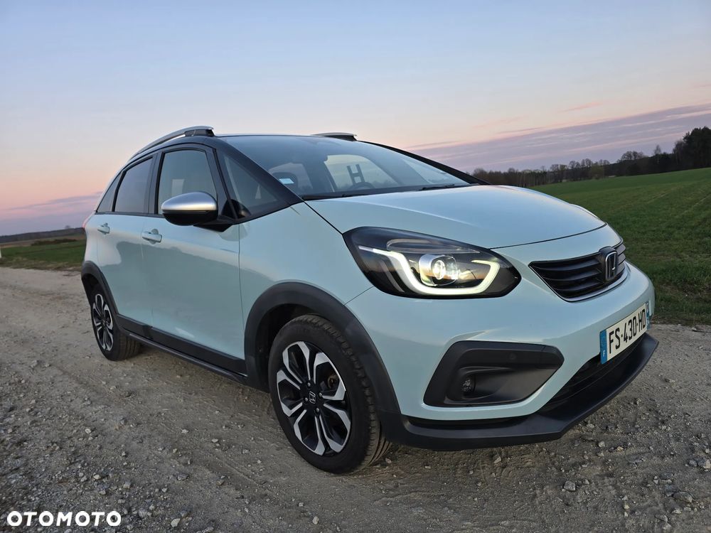 Honda Jazz 1.5 i-MMD Executive Crosstar (Czarny Dach) - 1