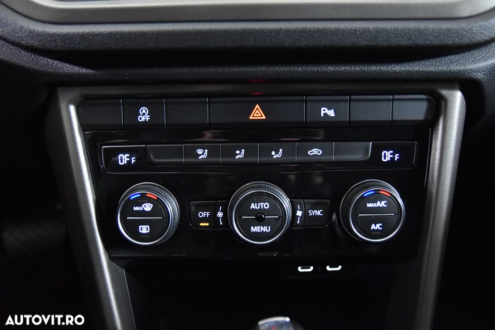 Volkswagen T-Roc - 18