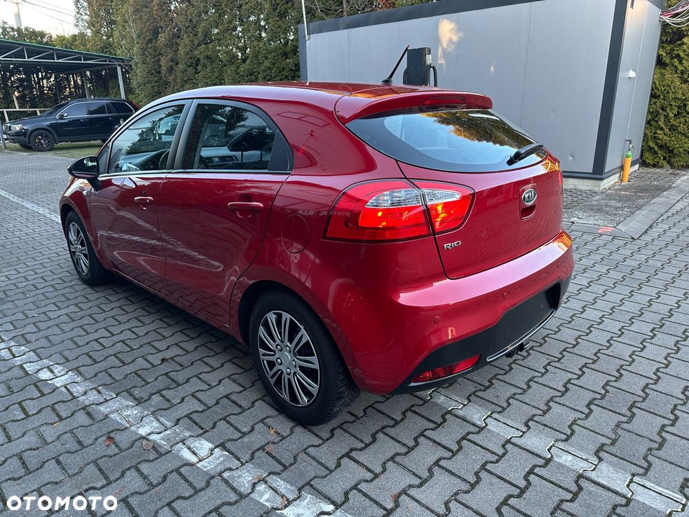 Kia Rio 1.4 Edition 7 - 12