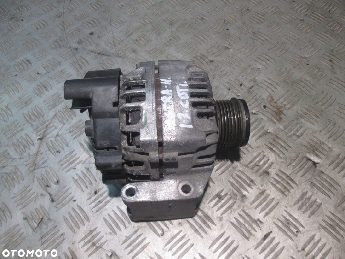 ALTERNATOR OPEL CORSA COMBO C ASTRA H 1.3 CDTI 13117279YQ - 2