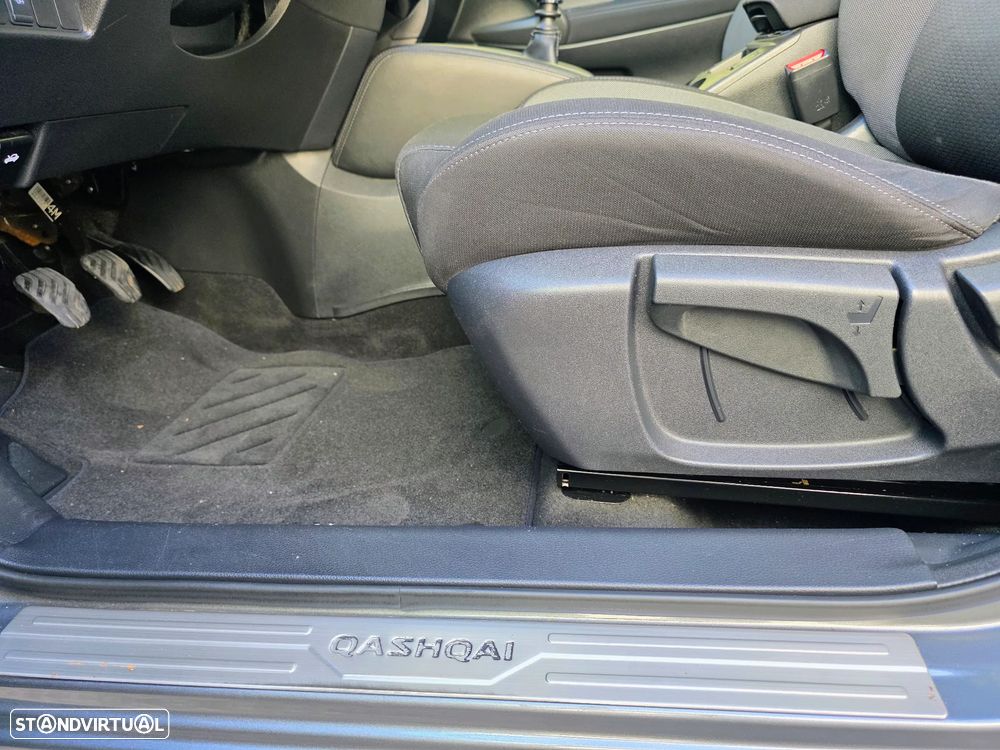 Nissan Qashqai 1.5 dCi N-Connecta Led - 35