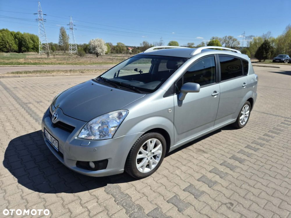 Toyota Corolla Verso 2.2 D-4D - 1