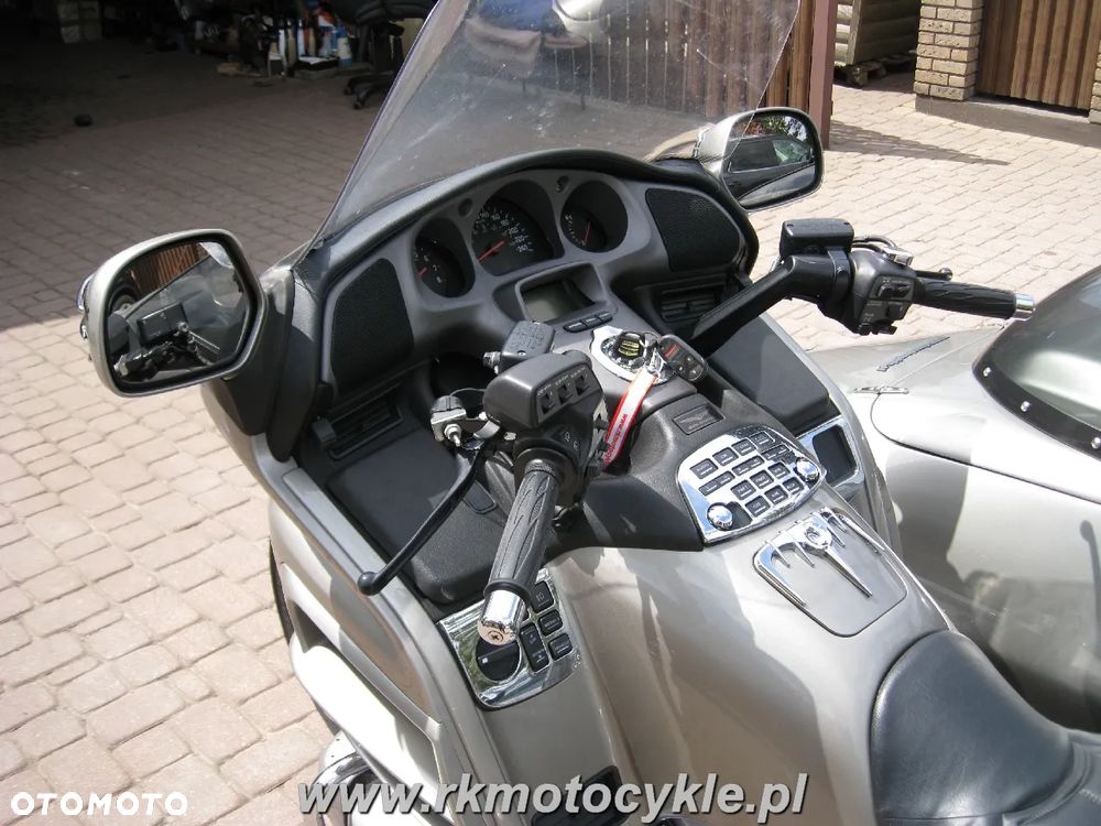 Honda GL - 28