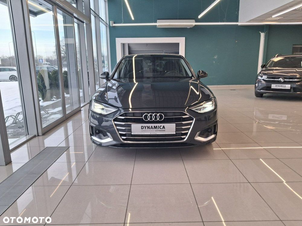 Audi A4 Limousine - 3